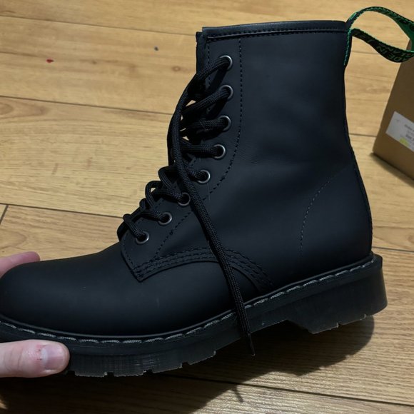 Solovair Greasy 8 Eye Derby Boots - Picture 4 of 6